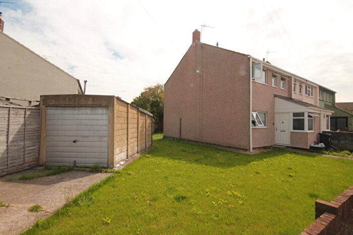 3 Bedroom Semi-Detached House To Rent In Madison Close, Yate, Bristol, BS37