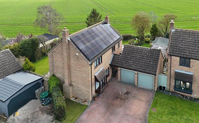 4 Bedroom Detached House For Sale In Inhams Way, Grafham, Huntingdon, PE28