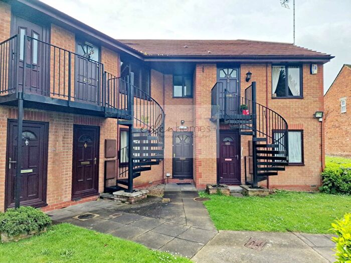 1 Bedroom Flat To Rent In Woodford Court, Chequers Road, Gloucester, GL4