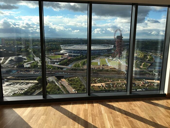 2 Bedroom Apartment To Rent In River Heights, High Street, Stratford, London, E15