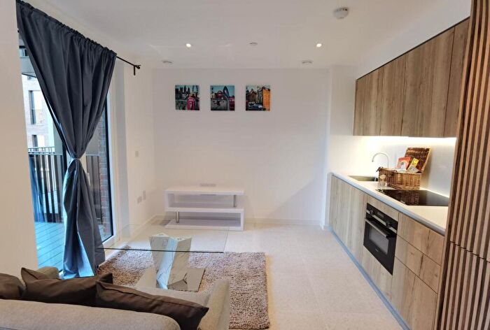 Apartment To Rent In The Jacquard, Tapestry Way, E1