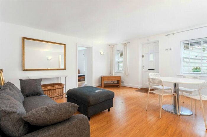 2 Bedroom Apartment To Rent In Sotheby Road, London, N5