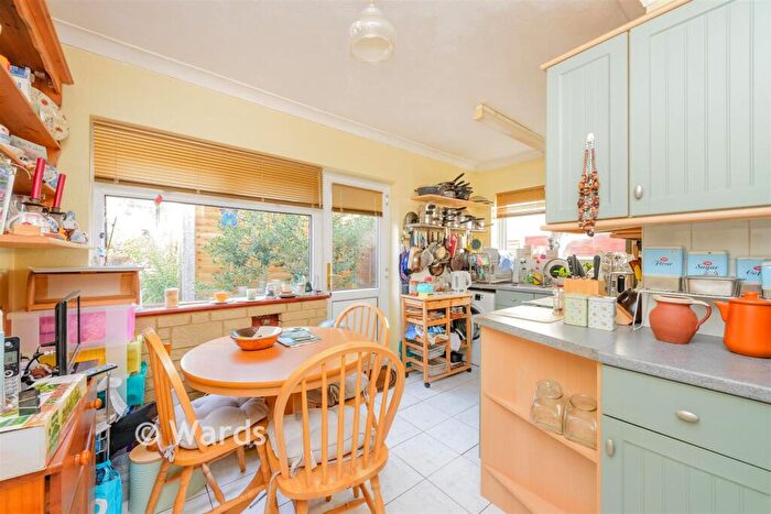 2 Bedroom Ground Maisonette For Sale In Orchard Road, Upper Belvedere, Kent, DA17
