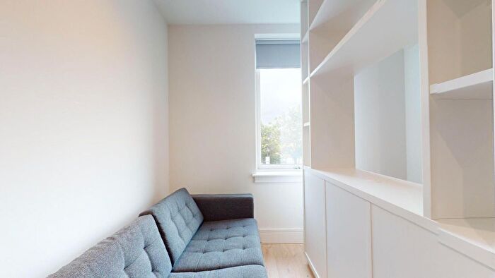 Studio To Rent In Stanwell Road, Feltham, TW14