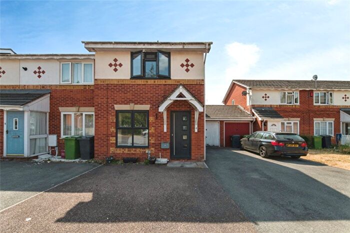 3 Bedroom End Terrace House For Sale In Excalibur Close, Exeter, Devon, EX4