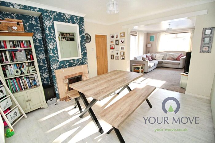 3 Bedroom Semi Detached House For Sale In Lanchester Close, Clapham, Bedford, Bedfordshire, MK41