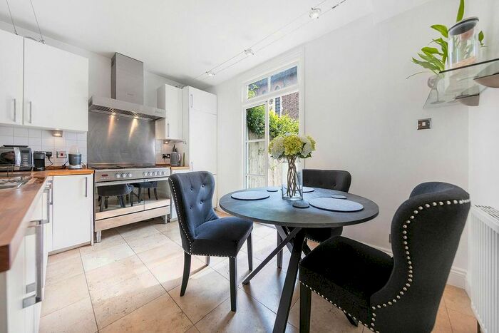 2 Bedroom Flat To Rent In Klea Avenue, Abbeville Village, London, SW4