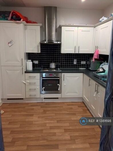 2 Bedroom Flat To Rent In Kingsley Mews, Ilford, IG1