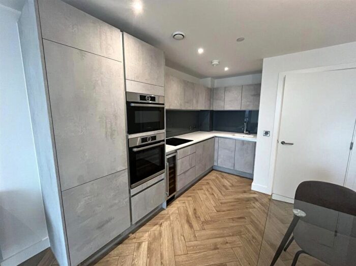 2 Bedroom Flat To Rent In Egmont Road, Sutton, SM2