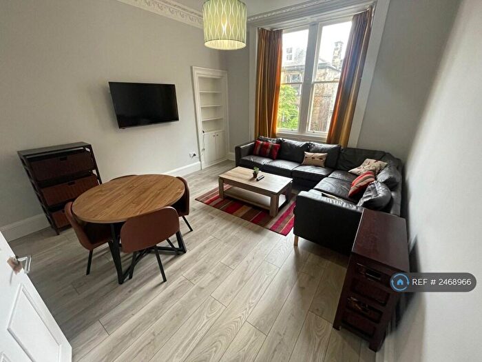 3 Bedroom Flat To Rent In Grange Loan, Edinburgh, EH9