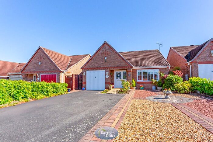 2 Bedroom Detached Bungalow For Sale In Hazelwood Grove, Worksop, S80