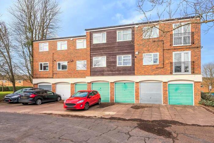 1 Bedroom Apartment To Rent In Ladybank, Bracknell, RG12