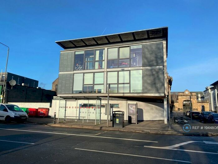 1 Bedroom Flat To Rent In Graham Square, Glasgow, G31