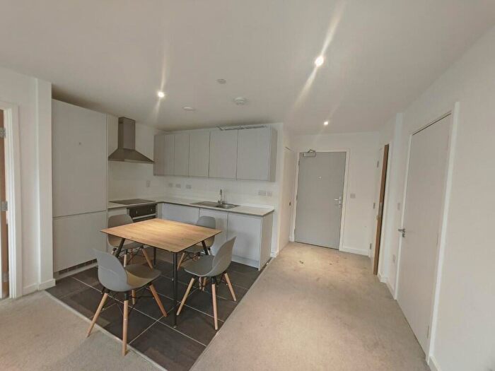 2 Bedroom Apartment To Rent In Boundary Lane, Manchester, Greater Manchester, M15