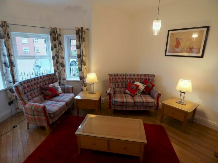 2 Bedroom Flat To Rent In South Bridge Road, Hull, East Yorkshire, HU9