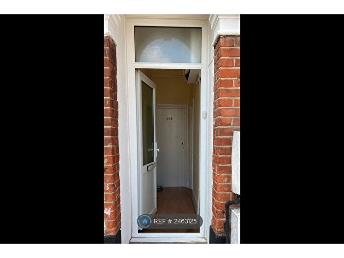 3 Bedroom Flat To Rent In Browning Road, London, E12