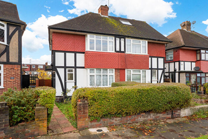 3 Bedroom End Of Terrace House For Sale In Seymour Avenue, Morden, SM4
