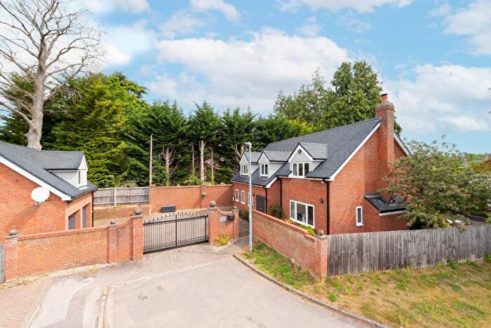 4 Bedroom Detached House For Sale In Copper Beech Way, Leighton Buzzard, LU7