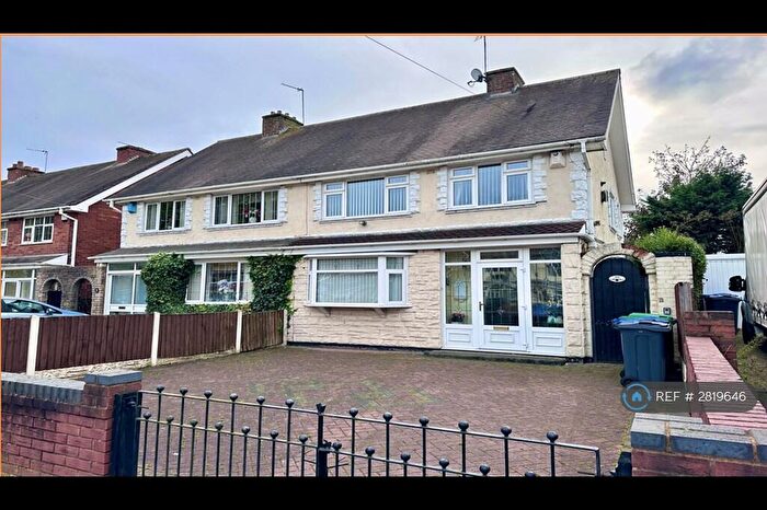 3 Bedroom Semi Detached House To Rent In Glebefields Road, Tipton, DY4