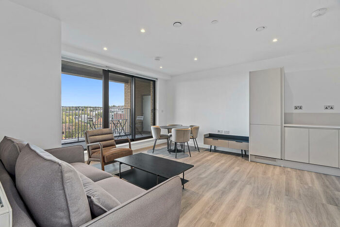 2 Bedroom Apartment To Rent In The Mint, Guildford Guildford, GU1