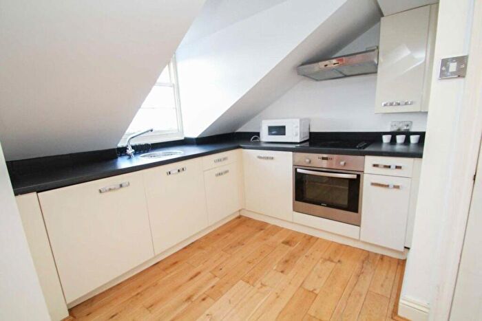 2 Bedroom Flat To Rent In Hanover Square, LS3