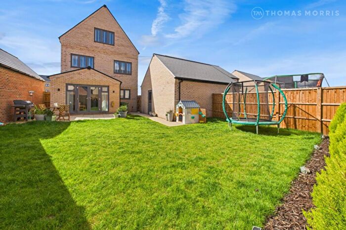 5 Bedroom Detached House For Sale In Currington Avenue, St. Neots, Cambridgeshire, PE19
