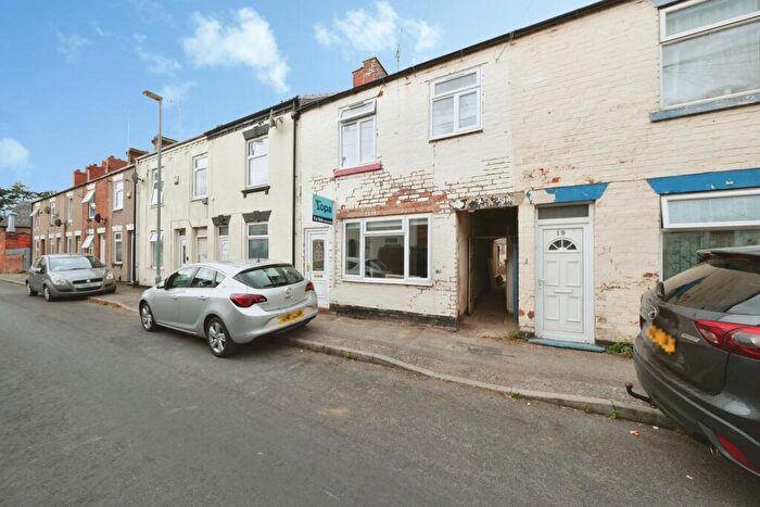 3 Bedroom Terraced House For Sale In Newton Street, Mansfield, NG18