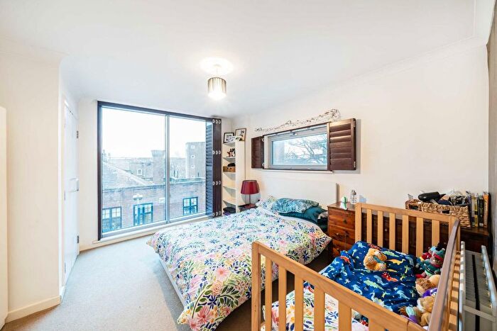 1 Bedroom Flat To Rent In North End Road, London, W14