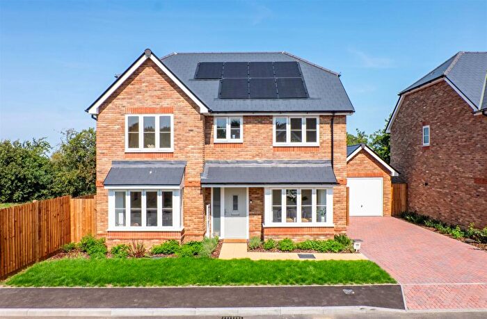 4 Bedroom Detached House For Sale In St. Katharine's Place, Rainham, Rainham, ME8