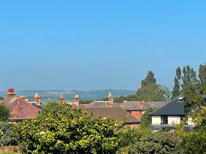 1 Bedroom Flat For Sale In Currie Road, Sandown, PO36