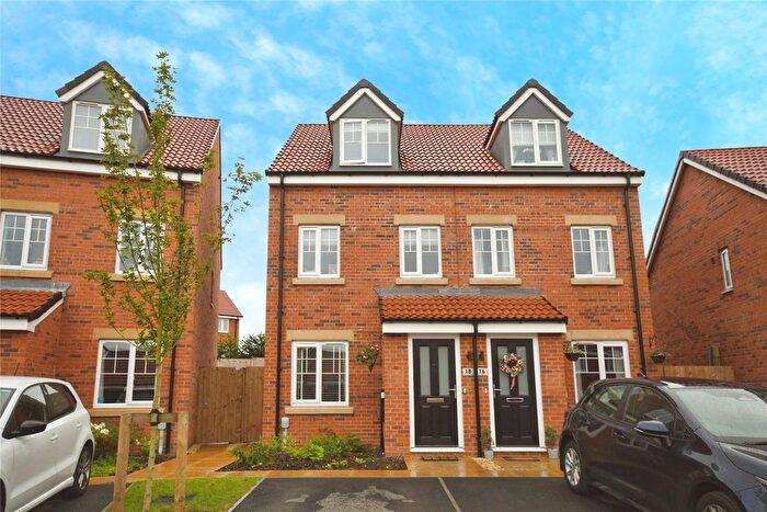 3 Bedroom Semi-Detached House For Sale In Crown Crescent, Bolsover, Chesterfield, Derbyshire, S44