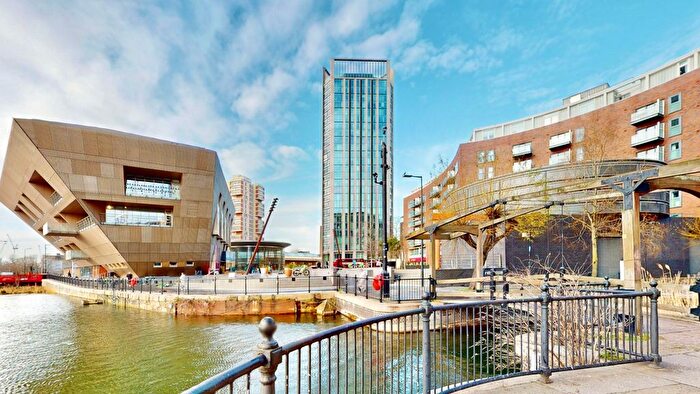 1 Bedroom Flat For Sale In Surrey Quays Road, London, Greater London, SE16