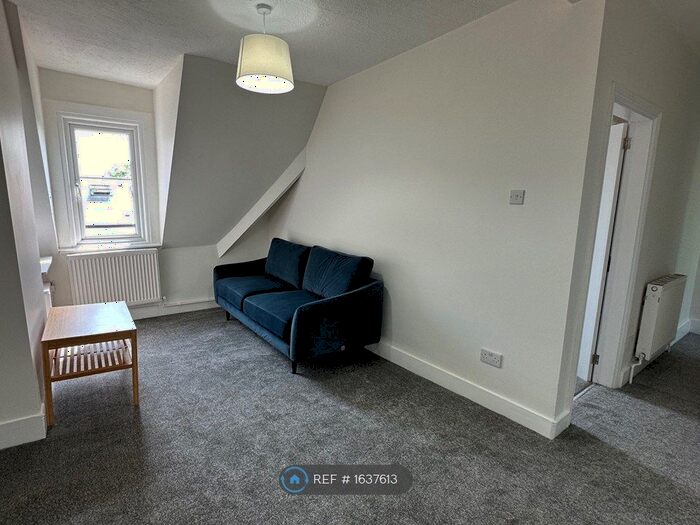 1 Bedroom Flat To Rent In Deronda Road, London, SE24