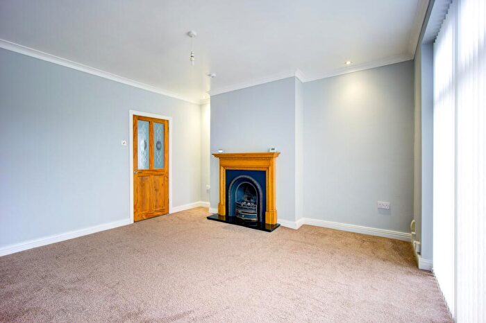 2 Bedroom Flat To Rent In Balkwell Avenue, North Shields, Tyne And Wear, NE29