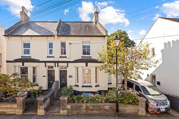 4 Bedroom House For Sale In Church Street, Henfield, BN5