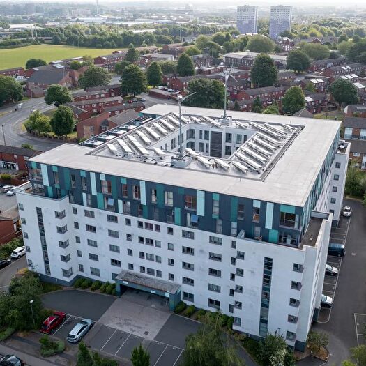 Retail For Sale In Greenhouse Beeston Road, Leeds, LS11