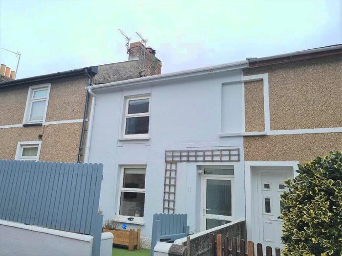 3 Bedroom Terraced House To Rent In Rosevean Road, Penzance TR18