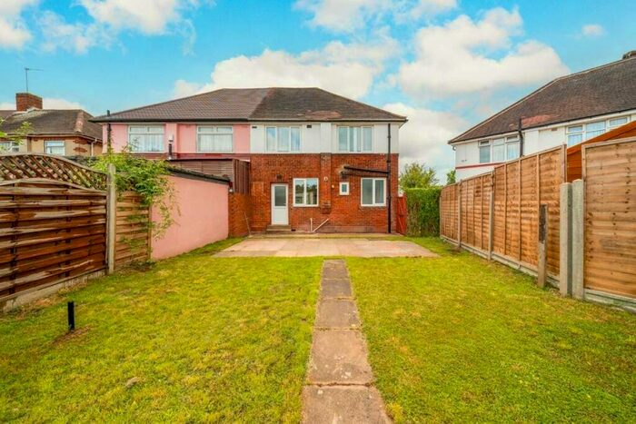 5 Bedroom Semi-Detached House To Rent In Brookfield Avenue, Mill Hill, NW7