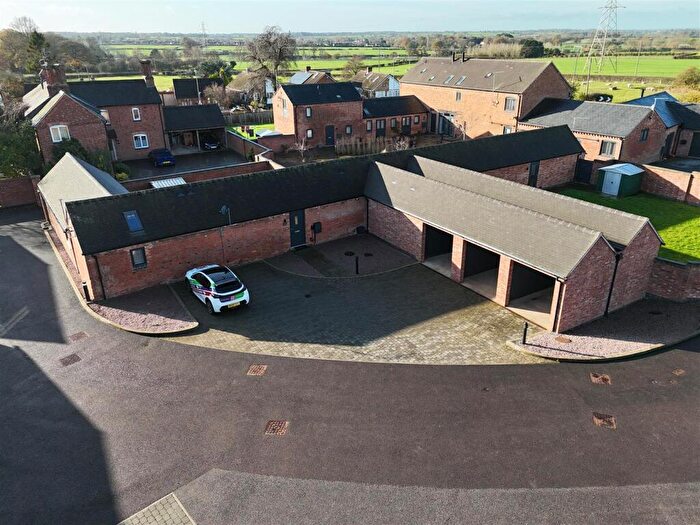 3 Bedroom Barn Conversion To Rent In Newbold Farm, Newbold-On-Avon, Rugby, CV21