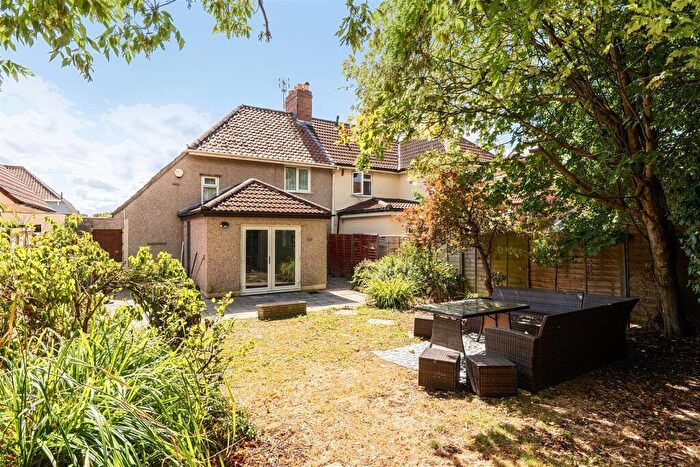 3 Bedroom Semi-Detached House For Sale In Crossways Road, Knowle Park, Bristol, BS4