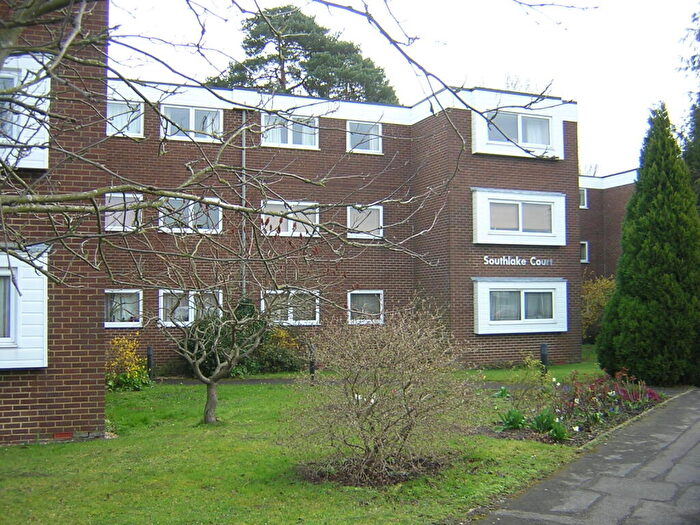 2 Bedroom Flat To Rent In Southlake Court, Woodley, RG5