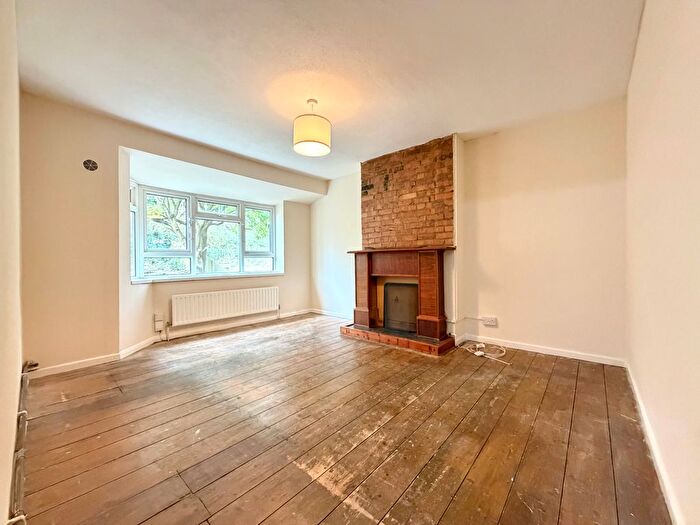 2 Bedroom Flat To Rent In Plymouth Avenue, Brighton, BN2