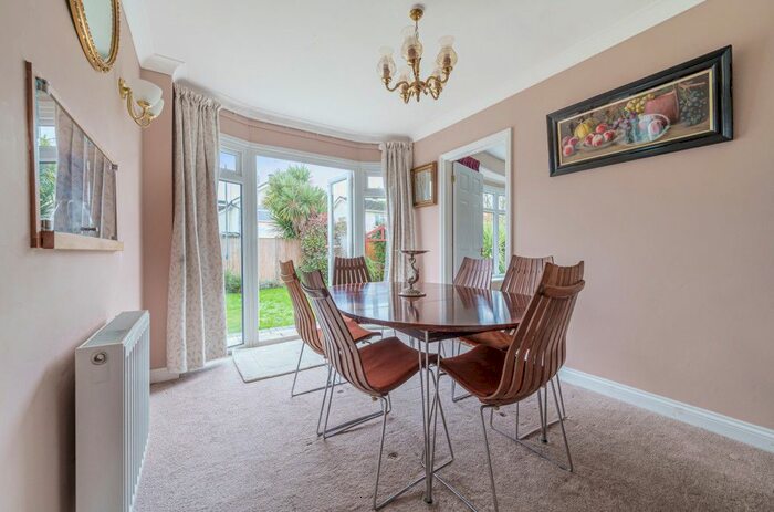 4 Bedroom Detached House For Sale In Marlborough Park, Havant, Hampshire, PO9