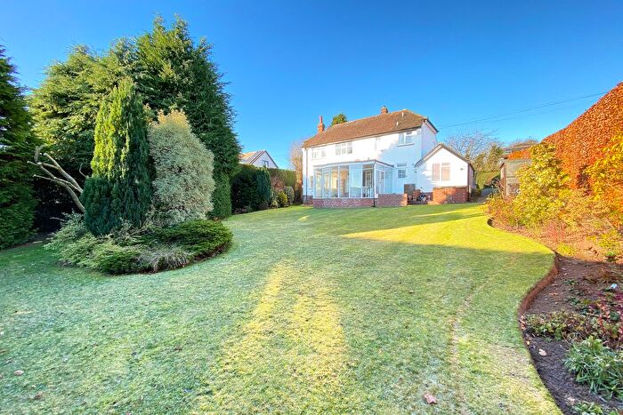 3 Bedroom Detached House For Sale In Tofts Lane, Follifoot, Harrogate, HG3