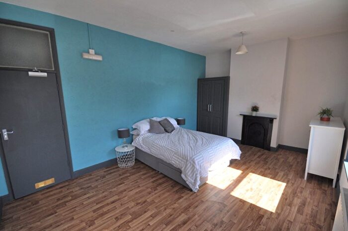 1 Bedroom End Of Terrace House To Rent In Victoria Street, Burton-On-Trent, Staffordshire, DE14