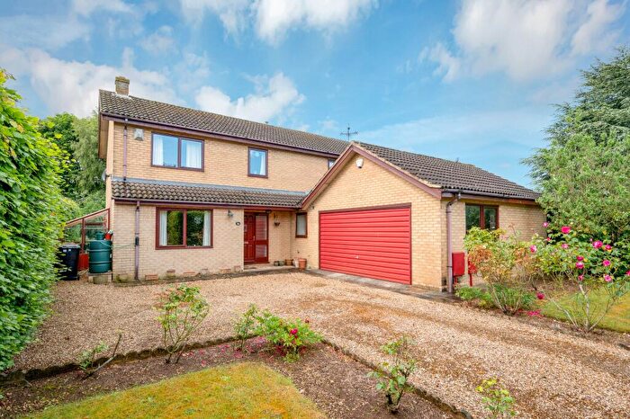 3 Bedroom Detached House For Sale In Cedar Road, Stamford, PE9