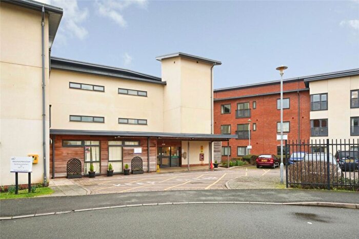 1 Bedroom Apartment For Sale In Marina Court, Tewkesbury, GL20