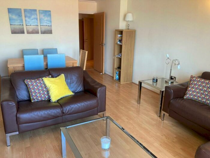 1 Bedroom Apartment To Rent In Lynton Court, Chandlery Way, Cardiff, CF10