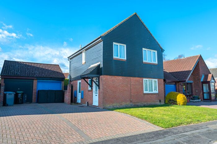 3 Bedroom Detached House For Sale In Faulkeners Way, Trimley St. Mary, IP11