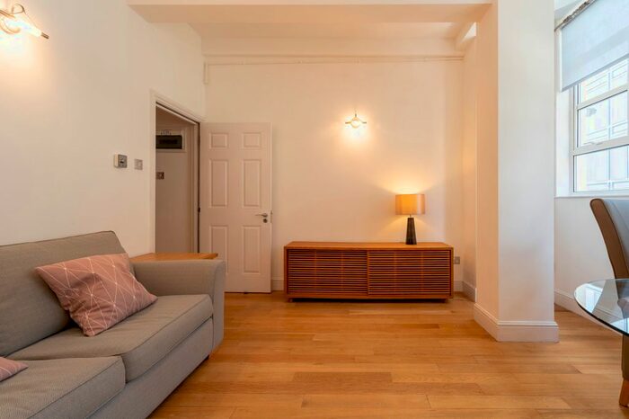 1 Bedroom Flat To Rent In Minories, London, EC3N